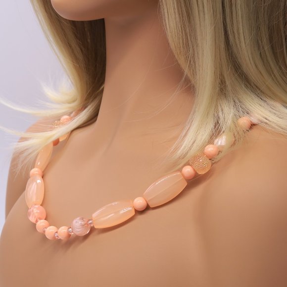 Unique coral color necklace set with bracelet and earrings. - Picture 7 of 8